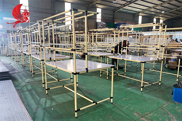 Bàn theo tác được Sukavina gia công lắp đặt theo quy trình khép kin chuẩn chât lượng